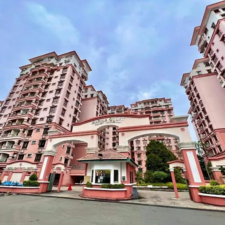 Marina Court Penthouse Kota-Kinabalu Vacation Home 5 Bedrooms - 15 Pax Kota Kinabalu Exterior photo