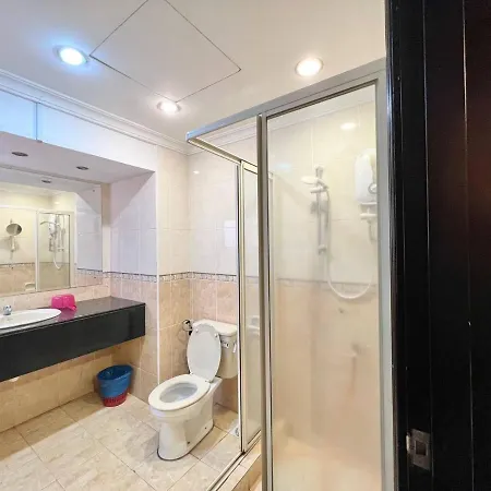 Marina Court Penthouse Kota-Kinabalu Vacation Home 5 Bedrooms - 15 Pax Kota Kinabalu Exterior photo