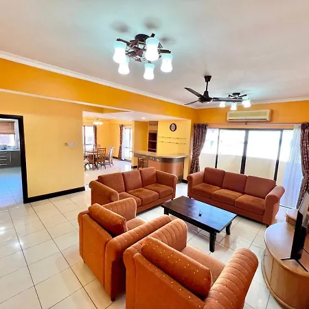 Marina Court Penthouse Kota-Kinabalu Vacation Home 5 Bedrooms - 15 Pax Kota Kinabalu Exterior photo